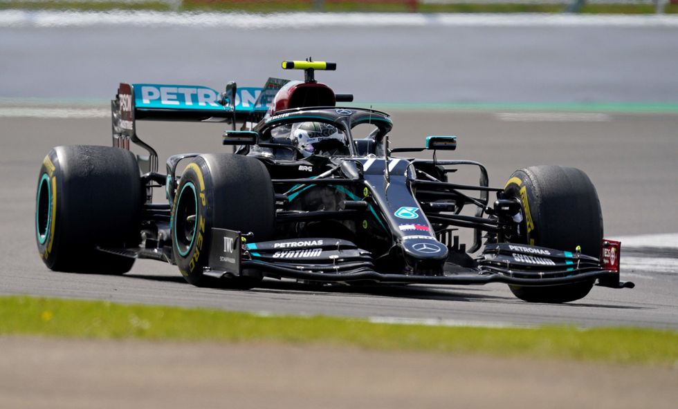 Bottas e Mercedes renovam para 2021