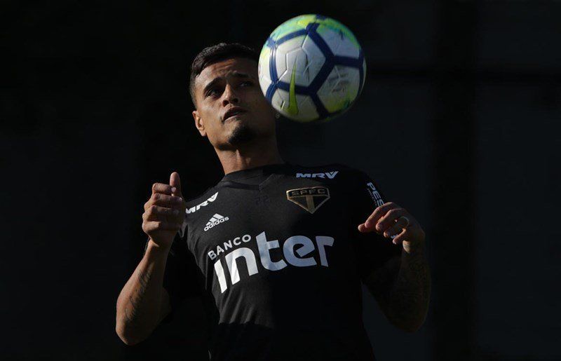 São Paulo e Grêmio podem trocar atacantes