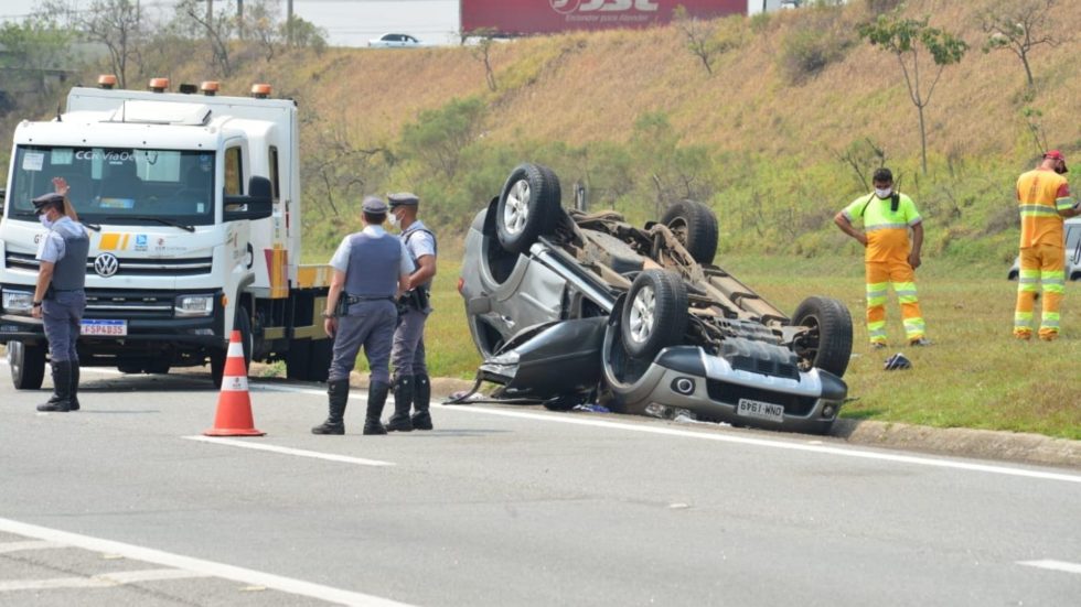 Acidente causa a morte de uma pessoa na rodovia José Ermírio de Moraes