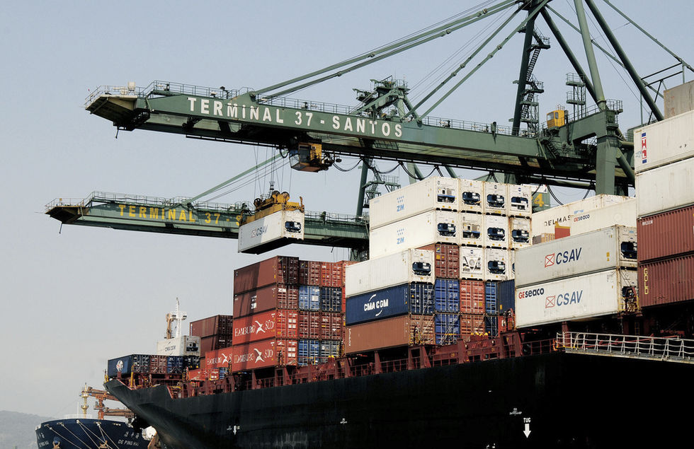 Exportações caem 12,1% em São Paulo