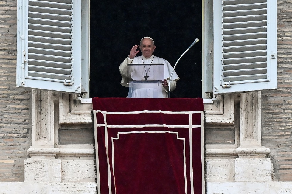 Papa vê urgência de nova mentalidade econômica