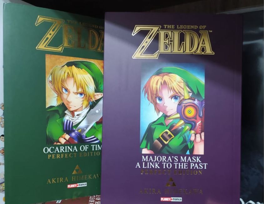 The Legend of Zelda: Majora's Mask / A Link to the Past -Legendary Edition-  by Akira Himekawa, Paperback