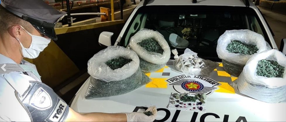 Polícia apreende 112 kg de pedras preciosas em Sarapuí