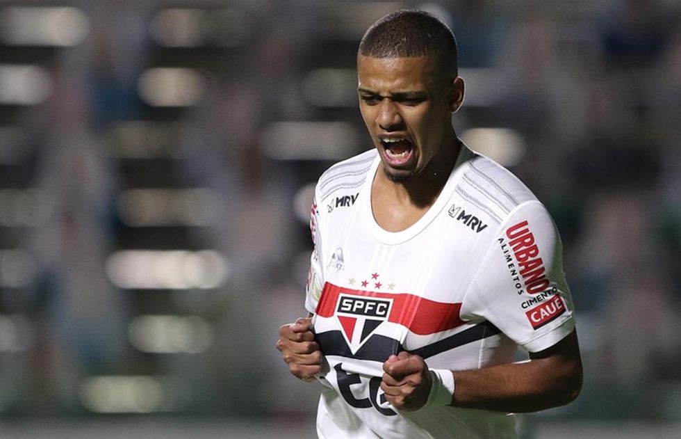 São Paulo inicia rotina de líder em casa