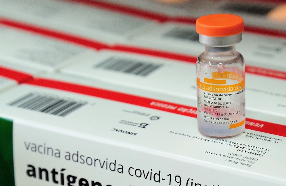 Vacina Coronavac contra Covid-19.