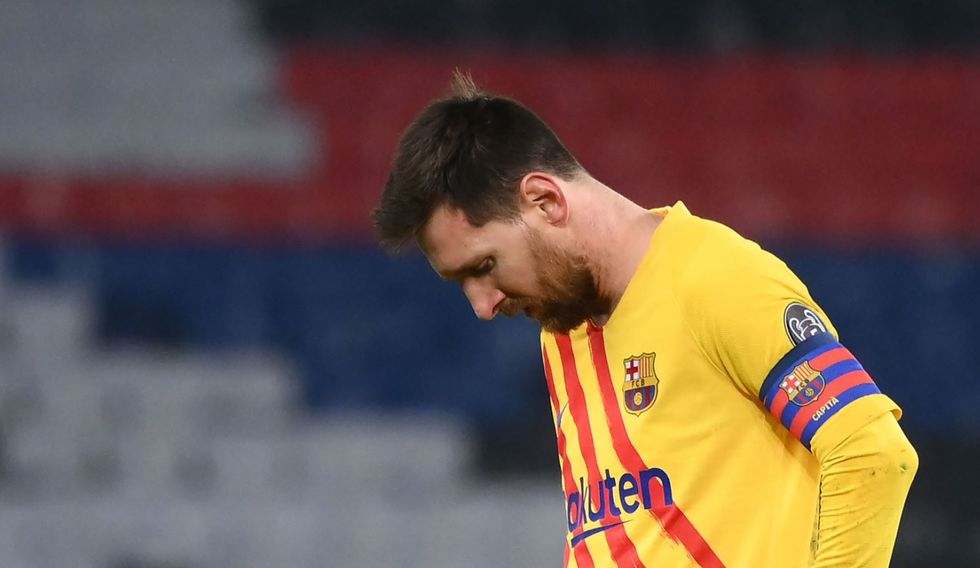 Lionel Messi perdeu pênalti e deu adeus à Champions nas oitavas. 