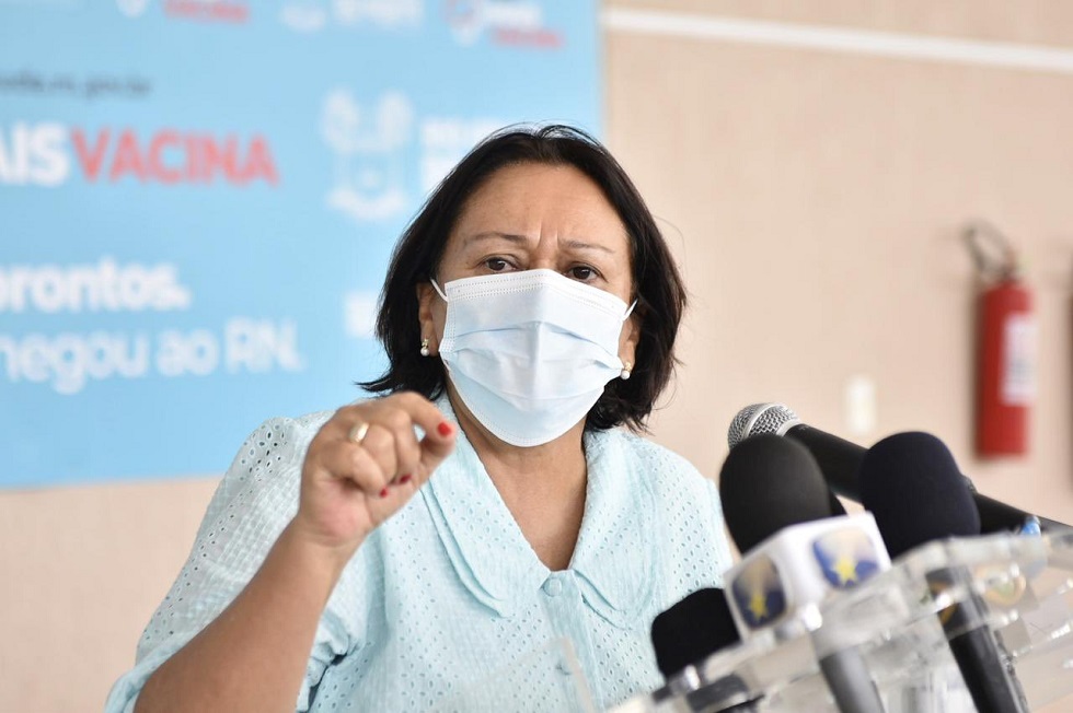 Governadora do RN chora ao anunciar restrições